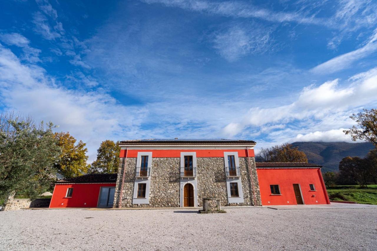 Agriturismo Dipinto Dal Sole Padula Luaran gambar