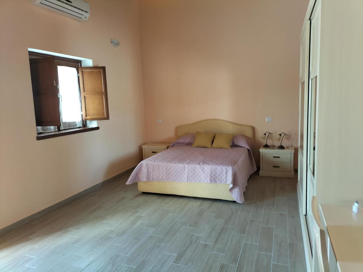 Agriturismo Dipinto Dal Sole Padula Luaran gambar